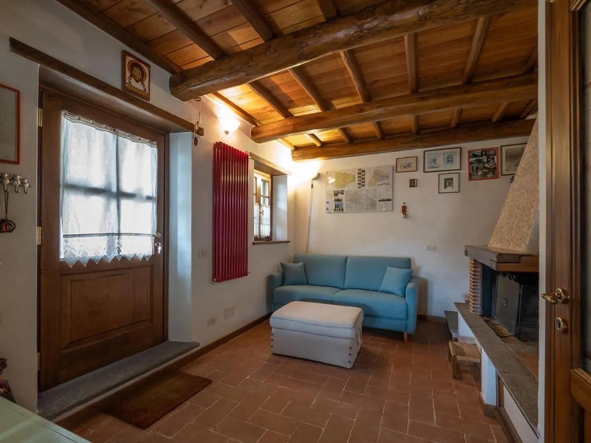 Chalet Deliziosa Casetta Sull'Appennino Toscano Montefegatesi
